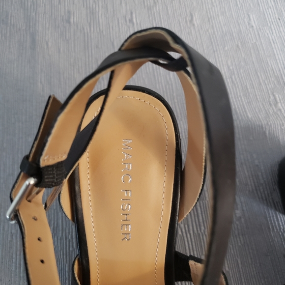 Marc Fisher Alina Ankle Strap Leather Upper Heel Sandals Size 8M - Picture 7 of 14